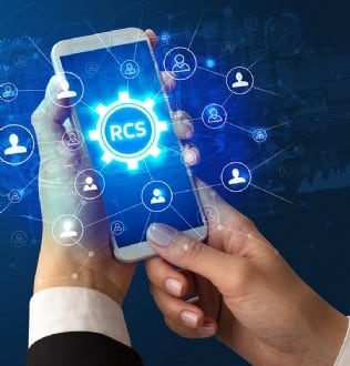 RCS, VidéoBot : nouveaux médias de la relation client
