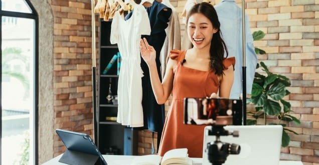 Orange Advertising lance son offre de live shopping 4 écrans à destination des offres et produits grand public