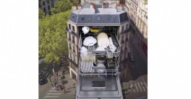 Whirlpool s'invite sur les toits de Paris avec un lave-vaisselle géant