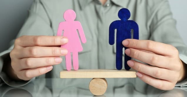 Salaire et couple : le tabou persiste-t-il en 2025 ?