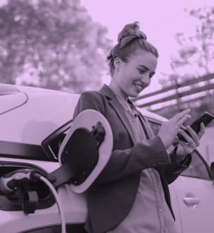 Véhicules électriques : comment expliquer le retard des entreprises ?