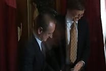 Paris signe un partenariat avec Microsoft mais ne tourne pas le  [...]