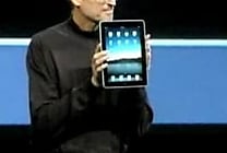 Steve Jobs caracole en lançant l'iPad, la 'tablet' à tout faire...