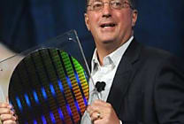 Intel révise ses prévisions à la baisse