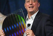 Intel révise ses prévisions à la baisse