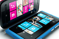 Nokia met Windows Phone en Lumia