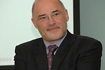 HP: Léo Apotheker dévoile sa stratégie aux investisseurs