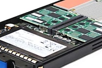 Hitachi développe son module flash en rack