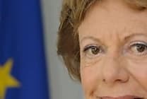 CeBIT : Neelie Kroes propose de consacrer 9 milliards d'euros au  [...]