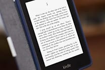 Amazon livre une liseuse e-ink. éclairé