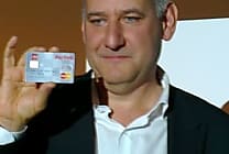 SFR lance une carte bancaire