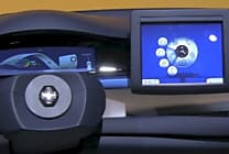Next Two : Renault avance sur la piste de la voiture robotisée