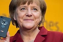 Effet Snowden : Angela Merkel troque son iPhone pour un Blackberry