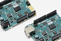 Une carte mère Arduino avec microcontrôleur Intel