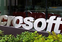 Microsoft plombé par Nokia, mais croit dans le Cloud et Surface