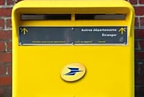 La Poste freinée par son retard dans le numérique