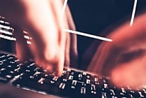 Le cybercrime fait bondir la fraude en entreprise en France