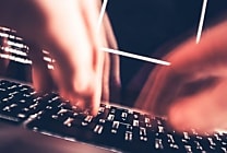 Le cybercrime fait bondir la fraude en entreprise en France