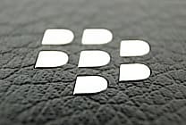 BlackBerry poursuit sa mue logicielle dans la douleur