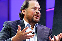Salesforce va brancher une IA sur tous ses services Cloud