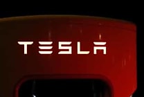 Emploi : Tesla taille dans ses effectifs
