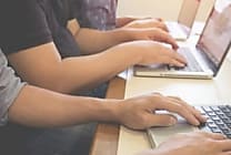 Emploi cadre : le secteur informatique, une locomotive sous tension