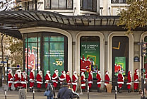 [La Créa du retail] ' Les pères Noël ', nouvelle campagne de la Fnac