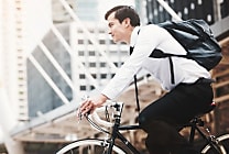 Le vélo électrique de fonction prend ses marques
