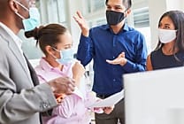 Comment contracter avec une agence commerciale ?