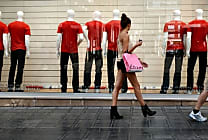 [Tribune] Les soldes d'été, miroir des contradictions économiques