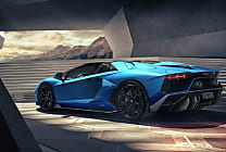 Lamborghini met un pied sur la lune et dans les NFT