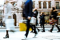Les générations Y et Z plus disposées à acheter directement  [...]