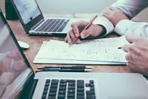 Qu'est-ce qu'un logiciel SIRH ? Fonctionnalités & avantages