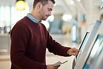 Optimiser l'expérience client grâce à une borne tactile dans votre magasin