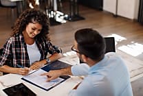 Quel type de contrat choisir pour un influenceur ?