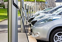 Véhicules électriques : combien coûtent-ils vraiment ?