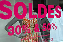 Seuls 61 % des consommateurs comptent participer aux soldes d'été