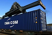 CMA CGM signe l'accord de cession qui lui permet d'acquérir Bolloré Logistics
