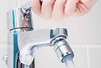 Carrefour s'engage à réduire la consommation d'eau de ses magasins