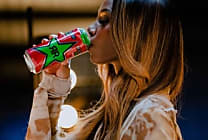 Rockstar mise sur la musique pour mettre ses boissons sur le  [...]