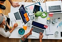 Digital Workplace : cinq leaders du collaboratif en VF