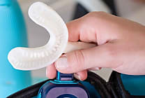 Seb investit dans la start-up Y-Brush pour commercialiser ses brosses à  [...]