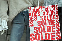 Soldes d'hiver 2024 : des clients peu intéressés et des petits commerçants dépités