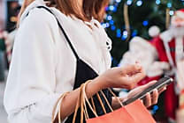 Pour Noël, les consommateurs regagnent en optimisme