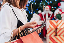 Pour Noël, les consommateurs regagnent en optimisme