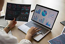 Reconversion professionnelle : Pourquoi choisir le métier de Data Analyst ?