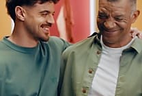 BIC dévoile sa nouvelle campagne avec Romain Ntamack et son père