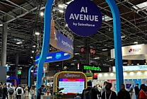 Salesforce rejoint Positive AI