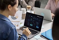 Formation Data Analyst : comment réussir sa reconversion professionnelle