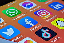 Twitter et la désinformation, WhatsApp et les entreprises, Instagram et sa  [...]